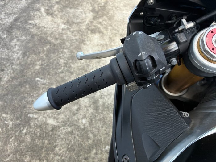 2014 APRILIA RSV4 R Black