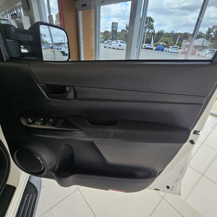 2020 Toyota Hilux SR