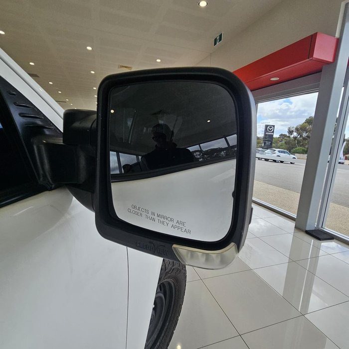 2020 Toyota Hilux SR
