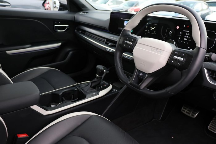 2024 Kia K4 GT-Line