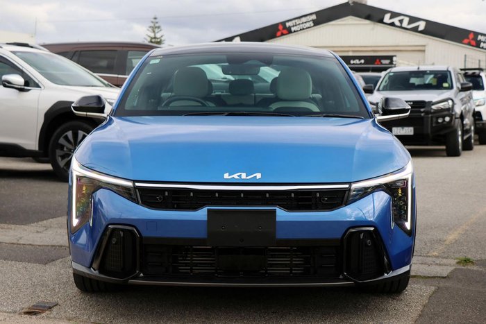 2024 Kia K4 GT-Line
