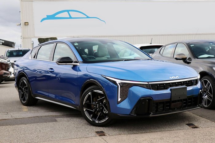 2024 Kia K4 GT-Line