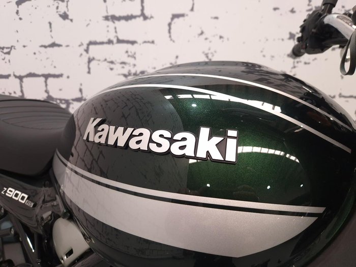 2022 Kawasaki Z900RS (Z900C) Z Green