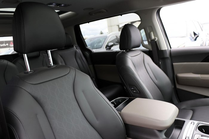 2025 Kia Carnival GT-Line HEV