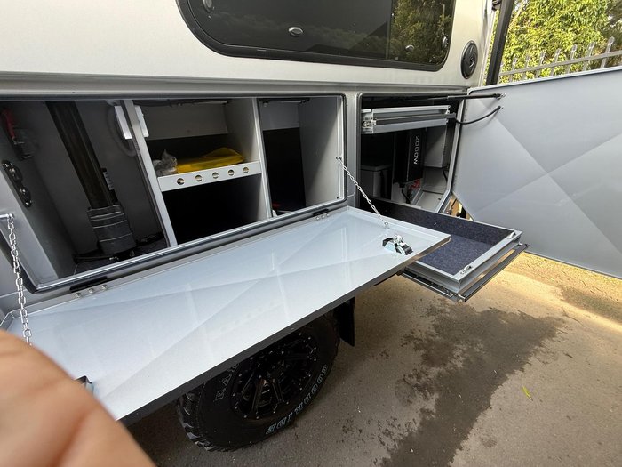 2026 Far Horizon Campers Tuff Track Escape Duo