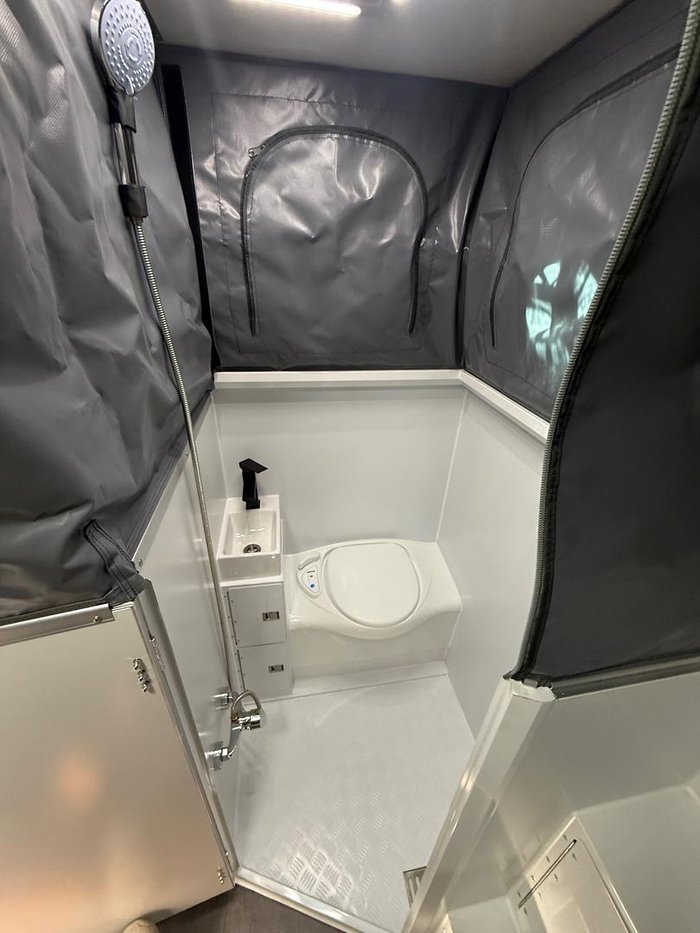 2026 Far Horizon Campers Tuff Track Escape Duo