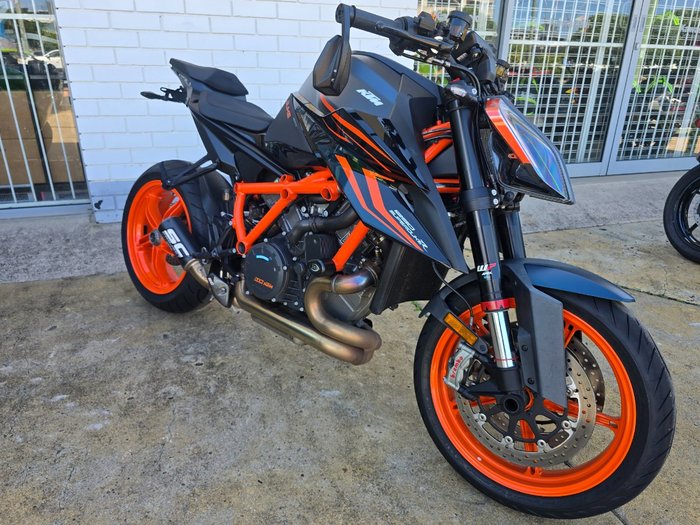 2023 Ktm 1290 SUPER DUKE R Orange