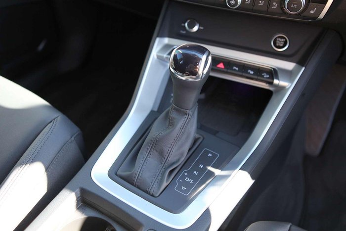 2025 Audi Q3 35 TFSI S line edition