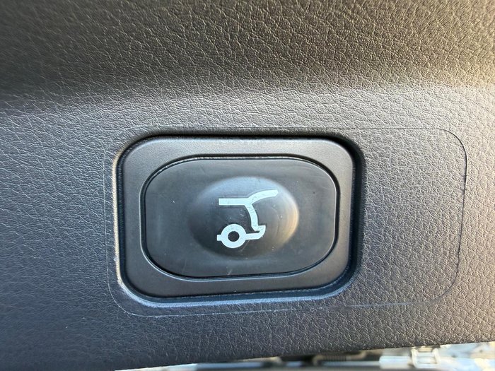 2023 Ford Everest Sport