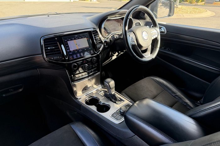 2020 Jeep Grand Cherokee Night Eagle