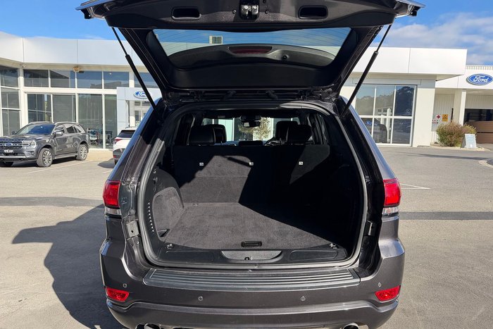 2020 Jeep Grand Cherokee Night Eagle