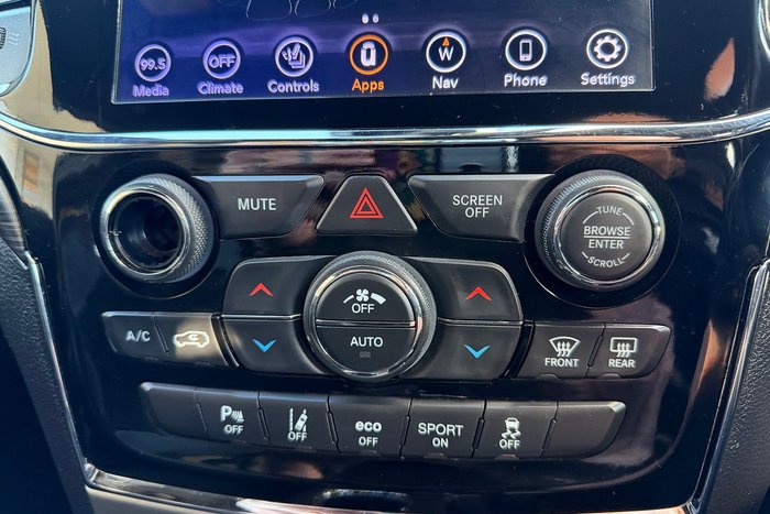 2020 Jeep Grand Cherokee Night Eagle