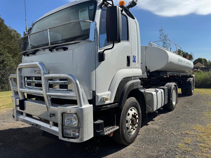 2009 Isuzu F Series GXD WHITE
