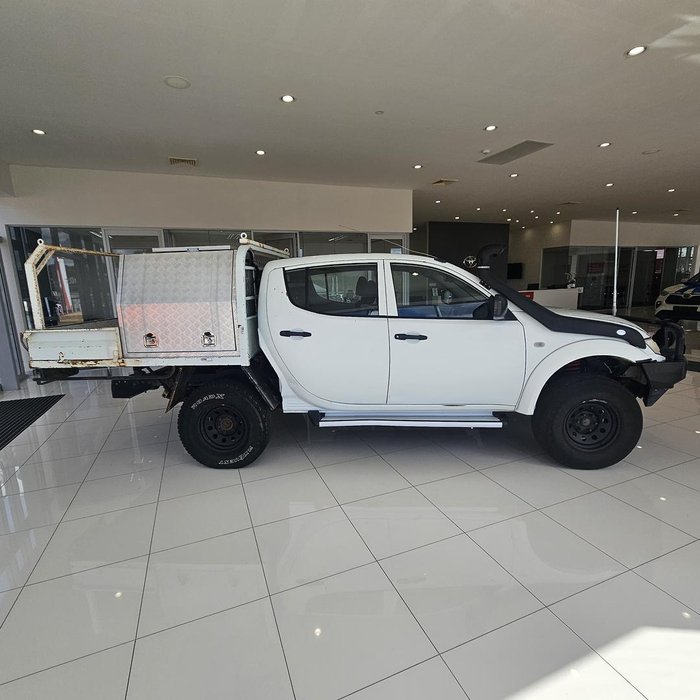 2012 Mitsubishi Triton GLX