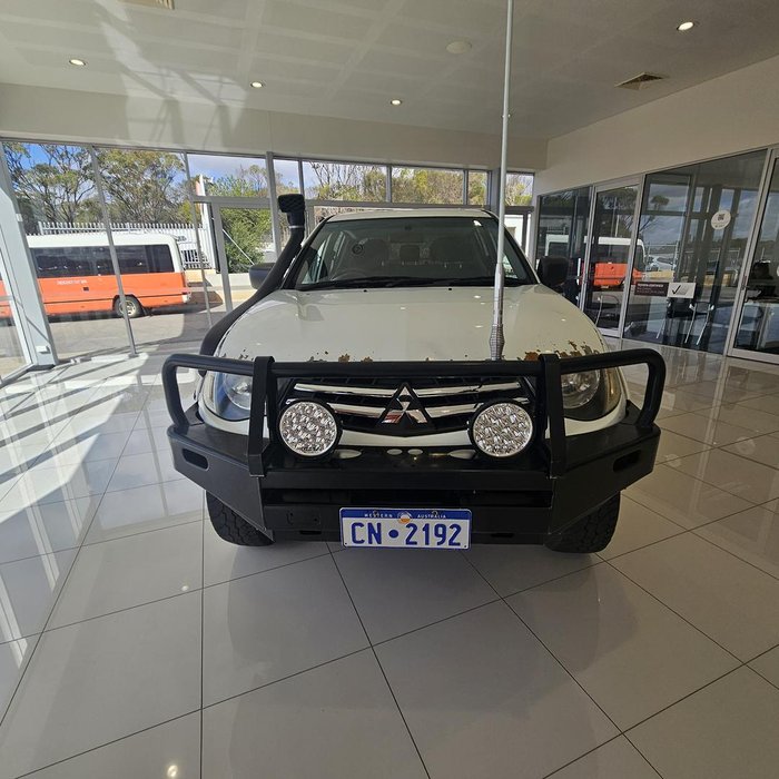 2012 Mitsubishi Triton GLX