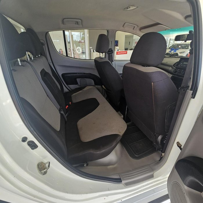 2012 Mitsubishi Triton GLX