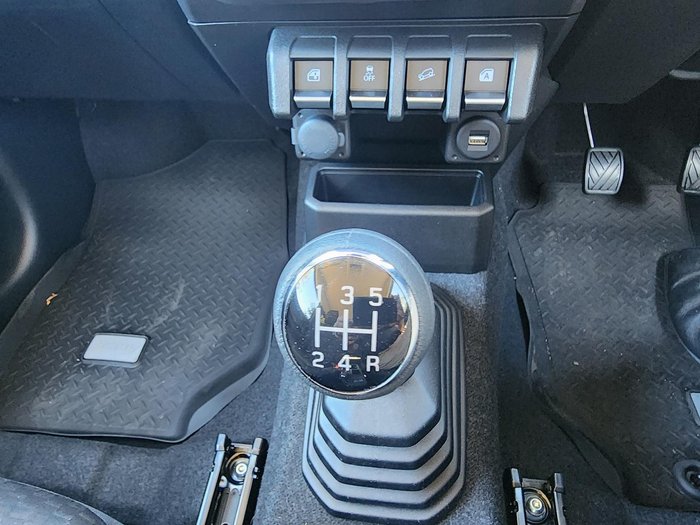 2025 Suzuki Jimny