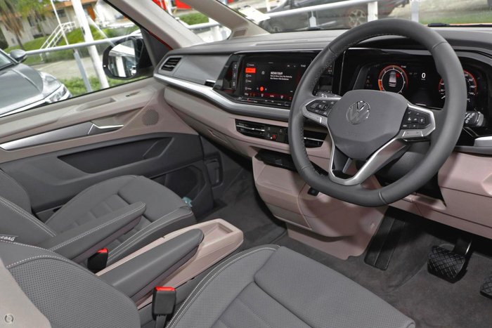 2025 Volkswagen Multivan TDI360 Life