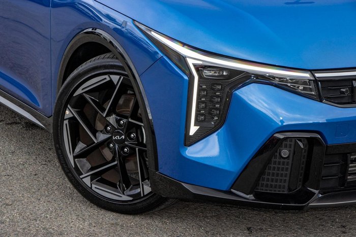 2024 Kia K4 GT-Line