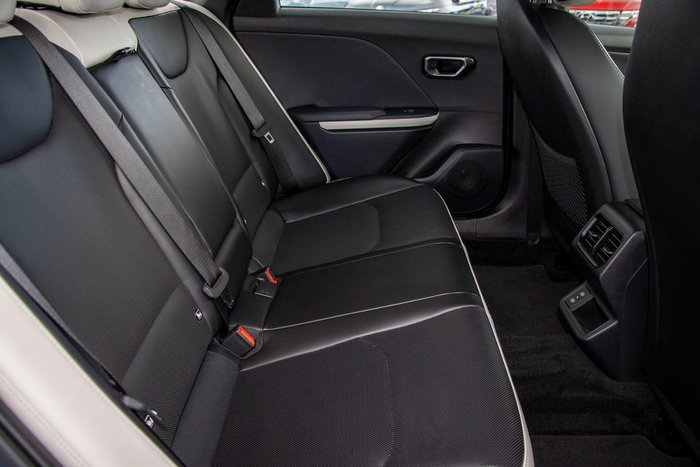 2024 Kia K4 GT-Line