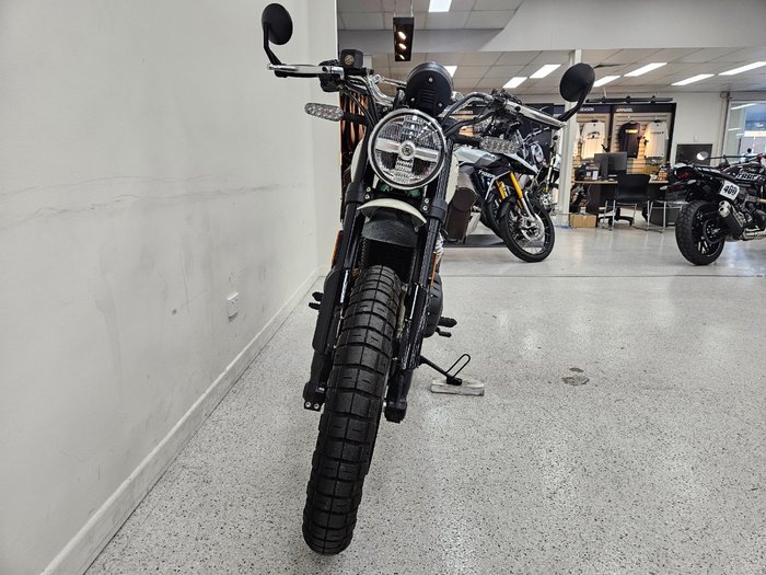 2025 Royal Enfield BEAR 650 WHITE 249