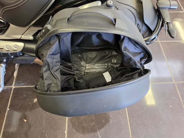 2023 Triumph ROCKET 3 R RED