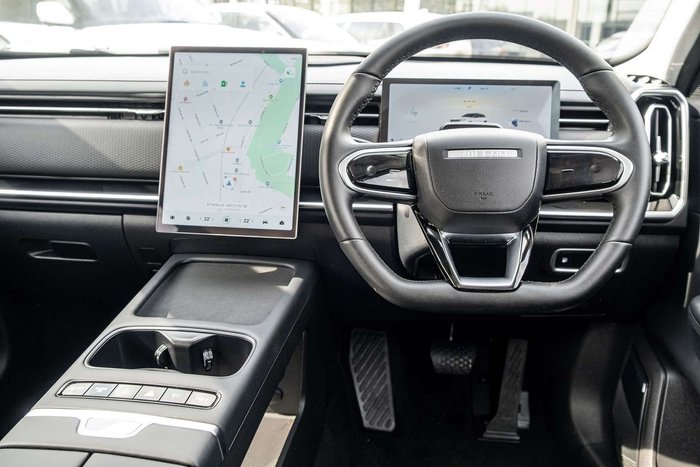 2025 Jaecoo J7 SHS Track