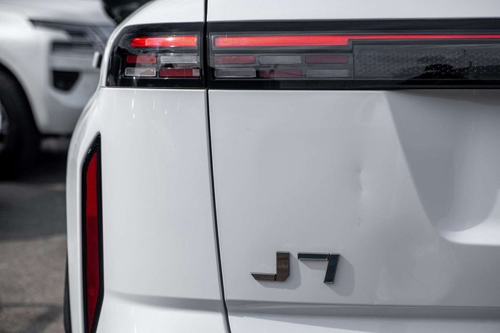 2025 Jaecoo J7 SHS Track