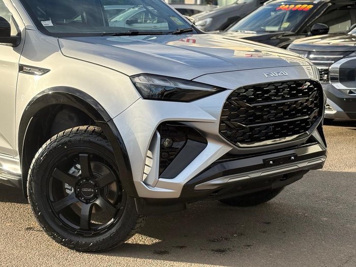 2026 Isuzu MU-X X-TERRAIN