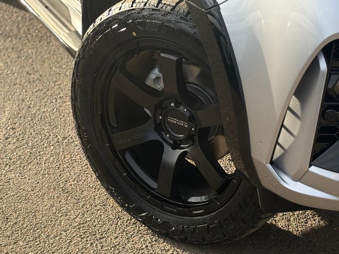 2026 Isuzu MU-X X-TERRAIN