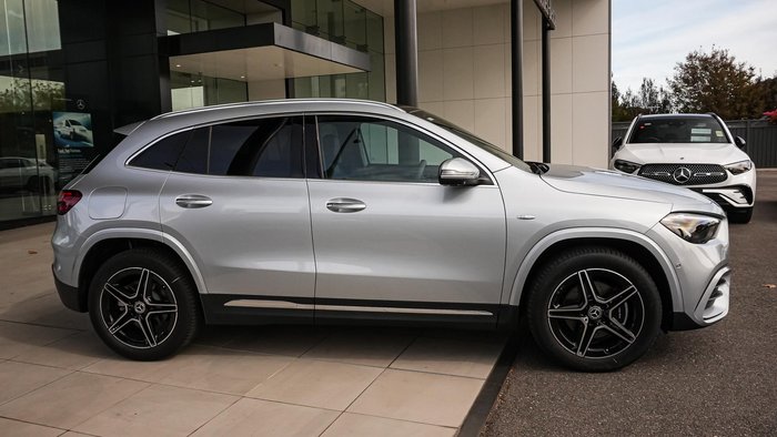 2025 Mercedes-Benz GLA-Class GLA250 e with EQ hybrid technology