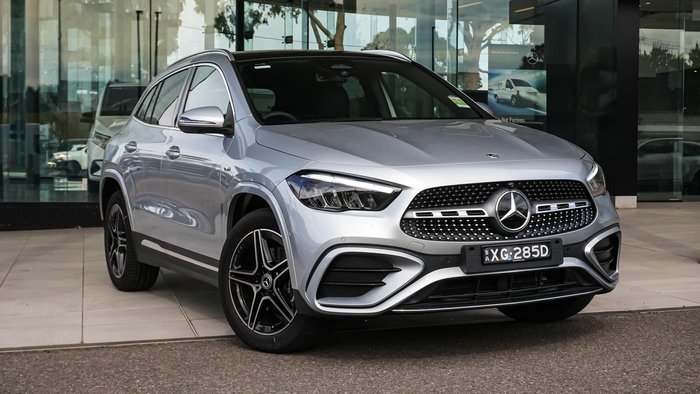 2025 Mercedes-Benz GLA-Class GLA250 e with EQ hybrid technology