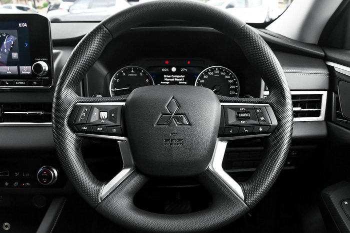 2025 Mitsubishi Outlander ES