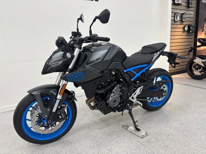 2026 Suzuki GSX-8S Black