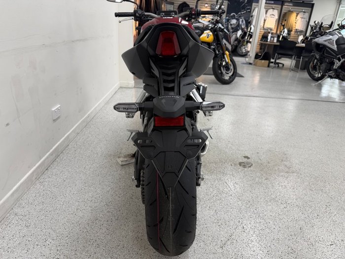 2025 Honda CB650RAC Red