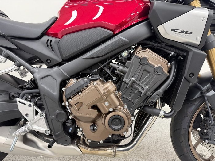 2025 Honda CB650RAC Red