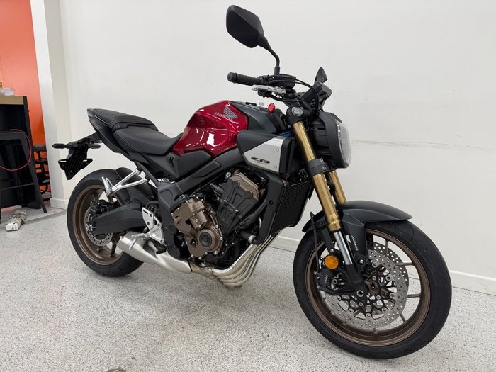 2025 Honda CB650RAC Red