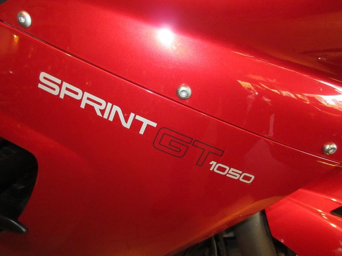 2013 Triumph Sprint GT Sprint Burgundy