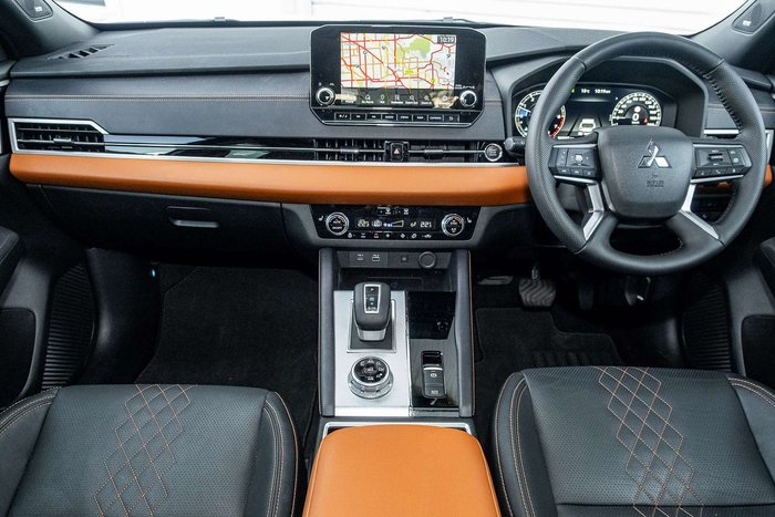 2022 Mitsubishi Outlander Exceed Tourer