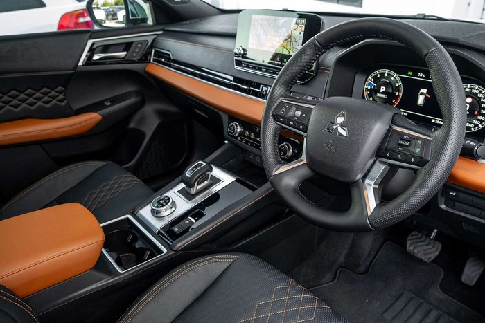 2022 Mitsubishi Outlander Exceed Tourer