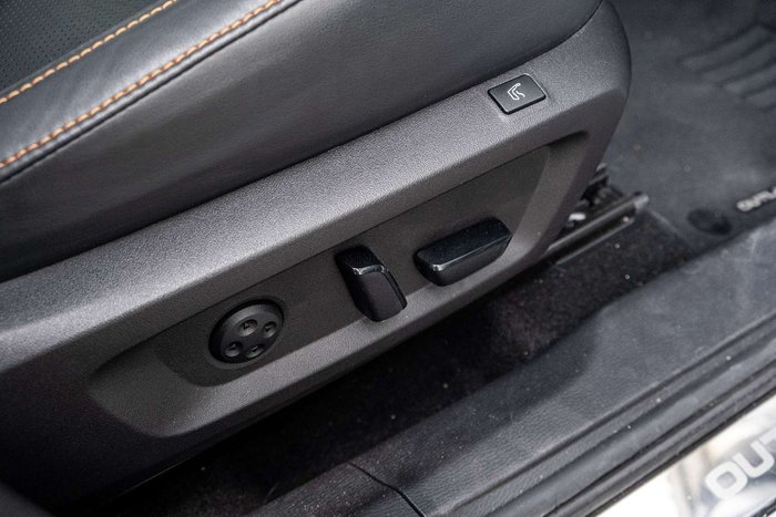 2023 Mitsubishi Outlander Exceed