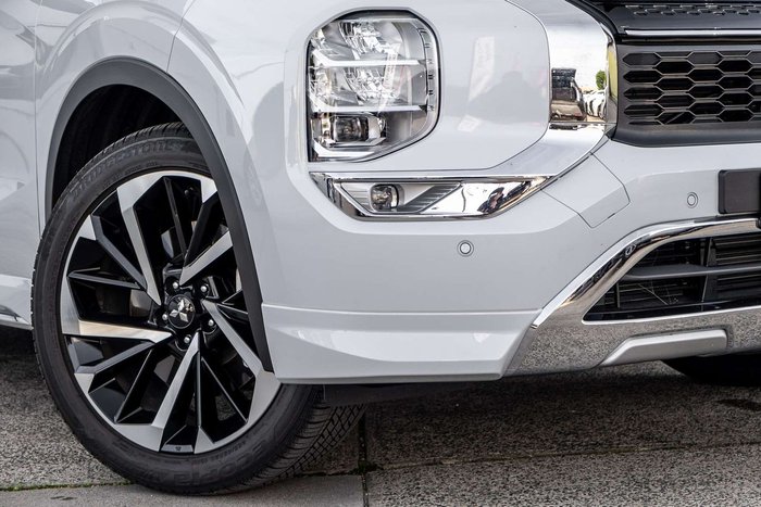 2022 Mitsubishi Outlander Exceed Tourer