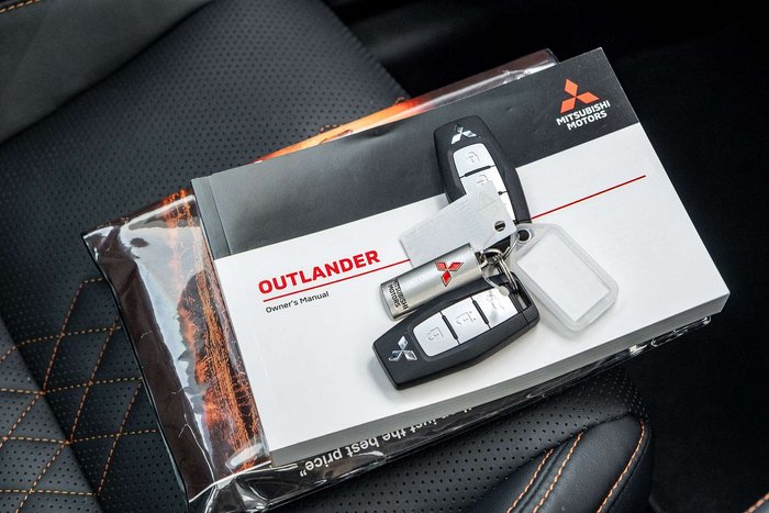 2022 Mitsubishi Outlander Exceed Tourer