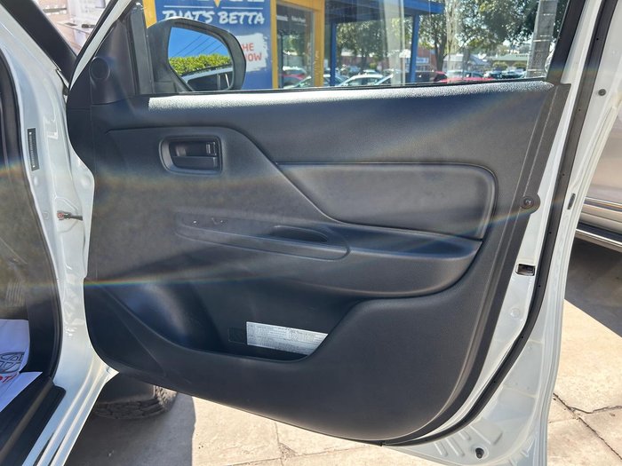 2018 Mitsubishi Triton GLX