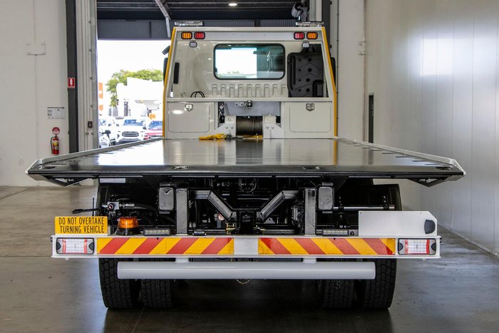 2025 Isuzu F Series FYJ 320-255 AT R67