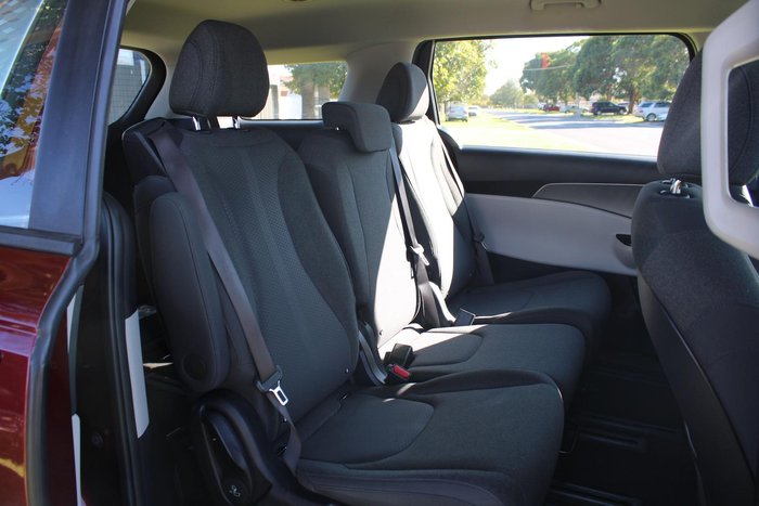 2022 Kia Carnival S
