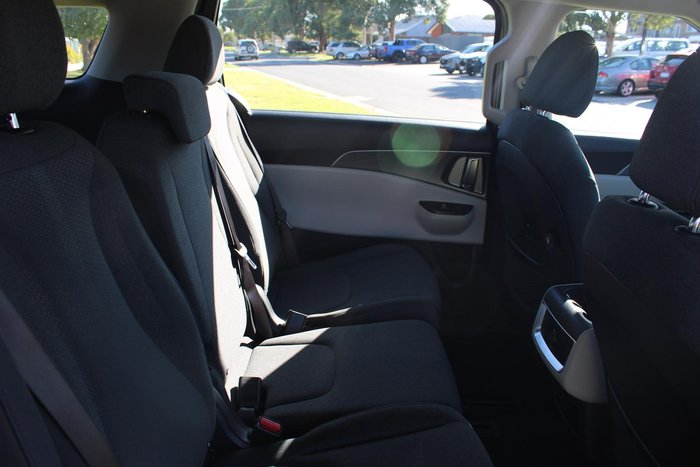 2022 Kia Carnival S