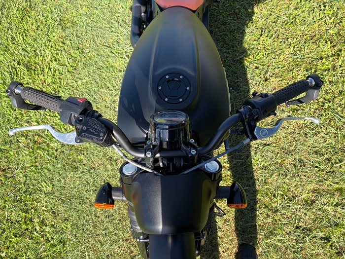 2021 INDIAN SCOUT BOBBER Black