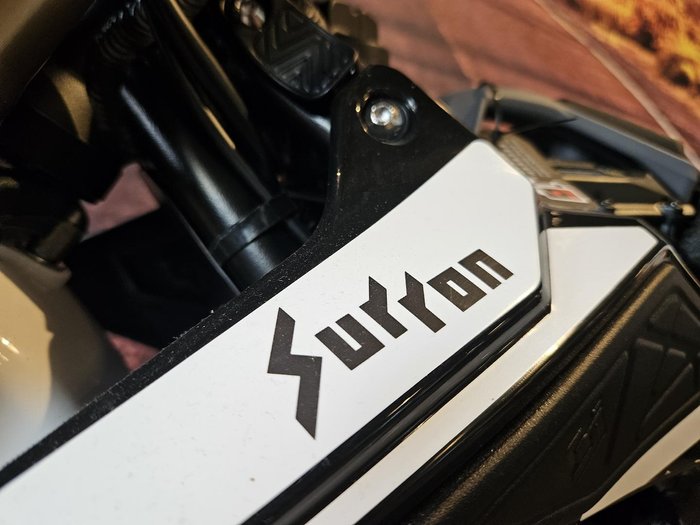 2025 Sur-Ron Hyper Bee 12/10 Hyper Bee Pink