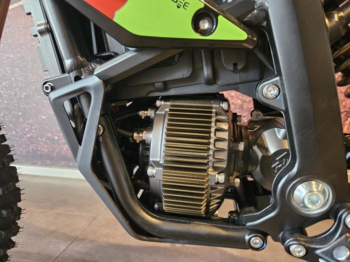 2025 Sur-Ron Hyper Bee 12/10 Hyper Bee Green